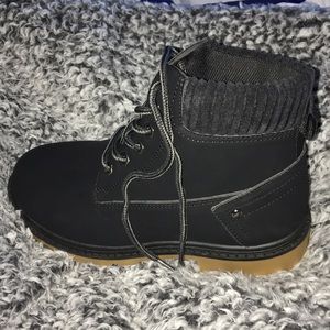 Black YOKI Boots